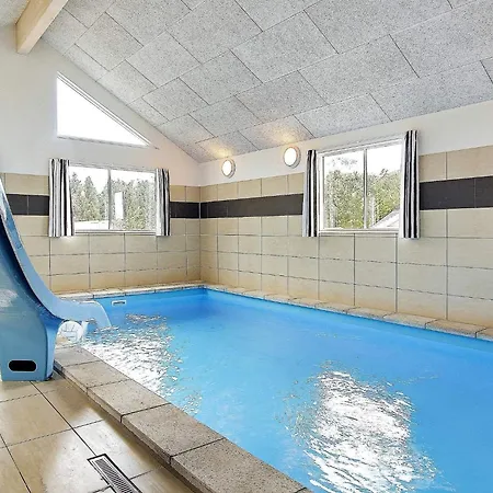 5 Star In Glesborg Fjellerup Strand